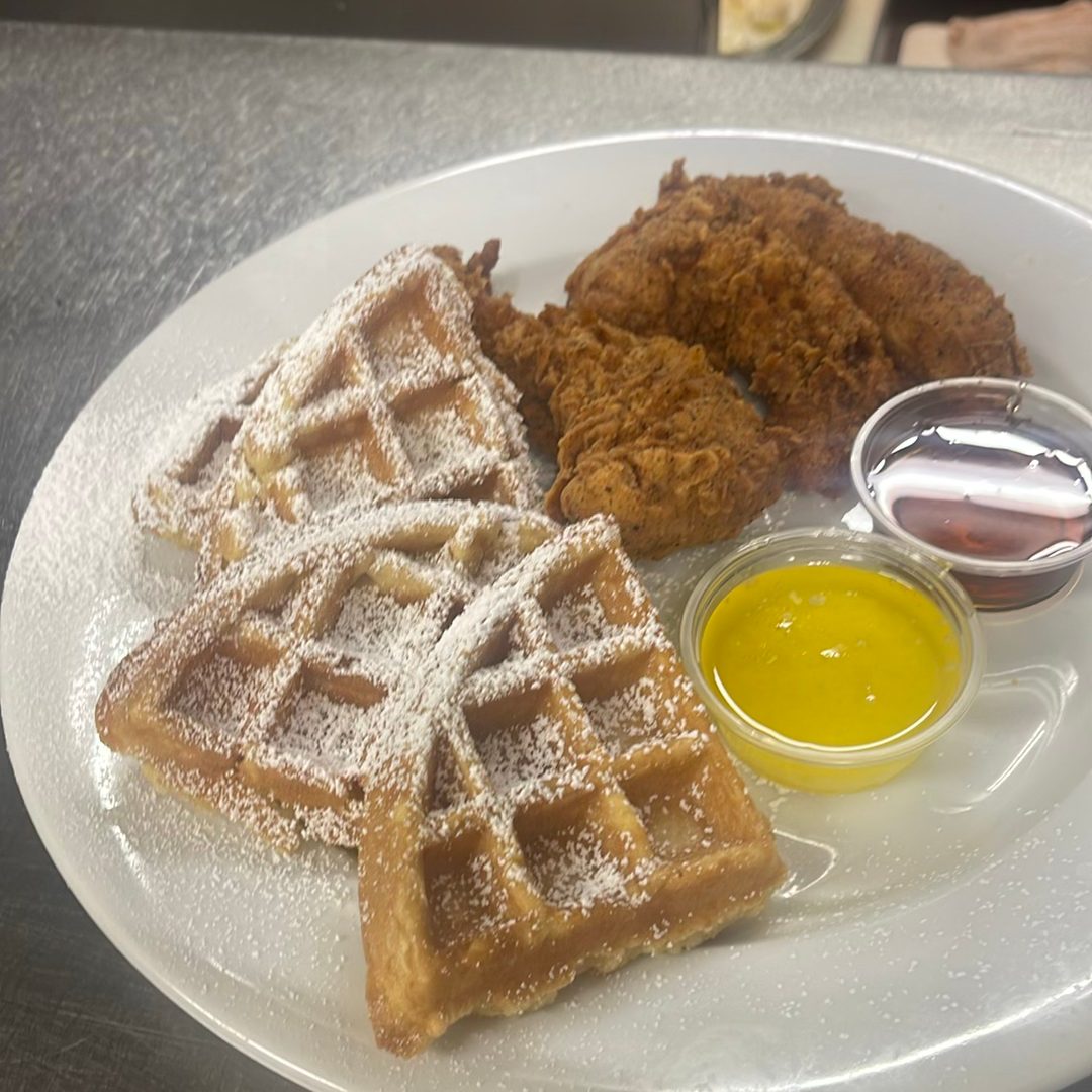 Chicken & Waffle - Brunch.